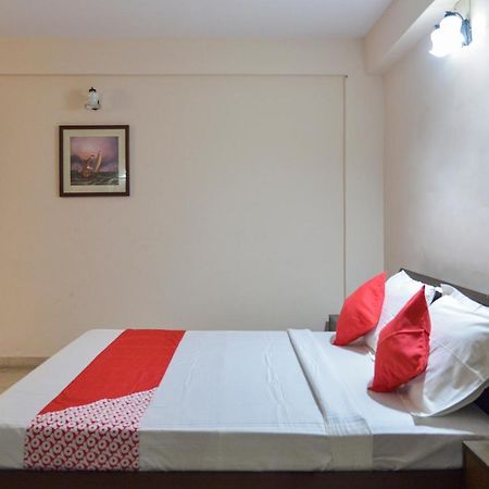 Oyo 15149 Hotel Ajoy Minar 曼达莫尼 外观 照片