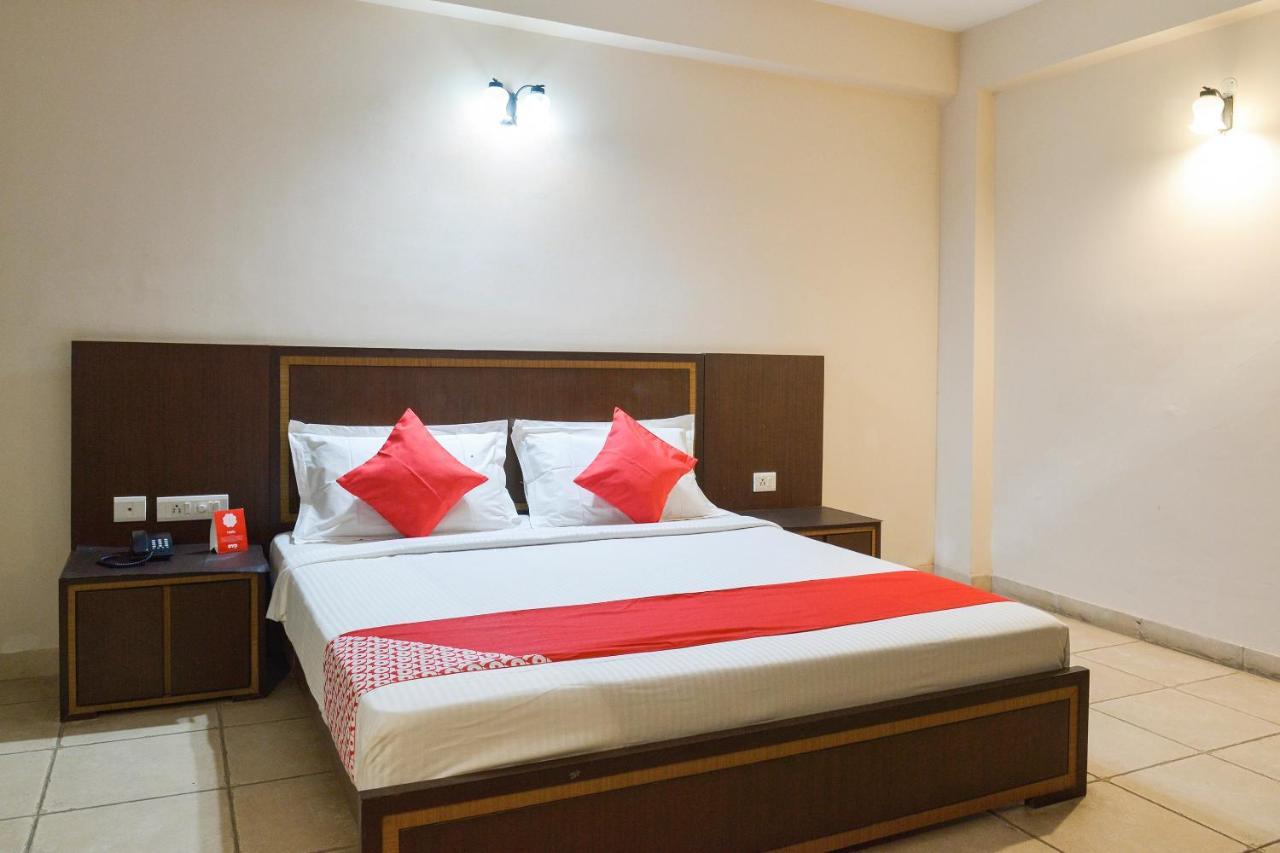 Oyo 15149 Hotel Ajoy Minar 曼达莫尼 外观 照片