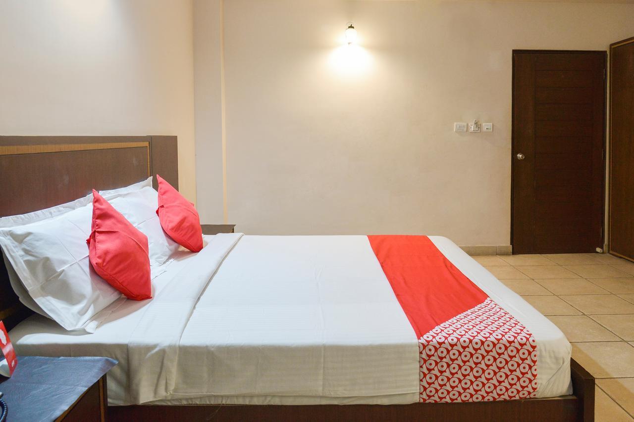 Oyo 15149 Hotel Ajoy Minar 曼达莫尼 外观 照片
