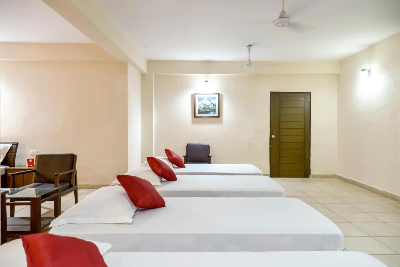 Oyo 15149 Hotel Ajoy Minar 曼达莫尼 外观 照片