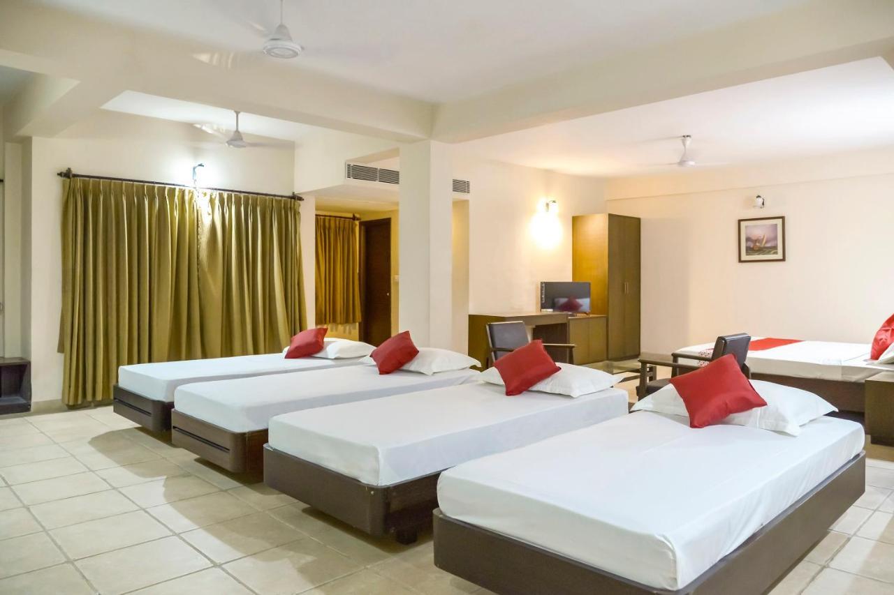Oyo 15149 Hotel Ajoy Minar 曼达莫尼 外观 照片